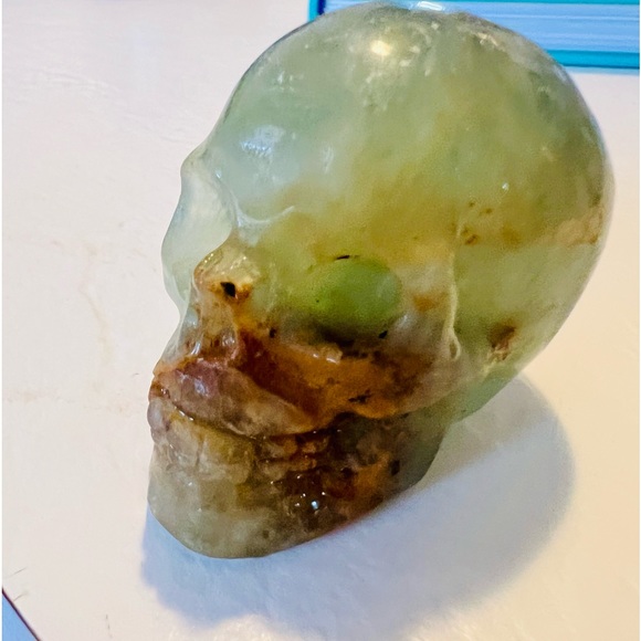 Green Aventurine Skull - Picture 2 of 4